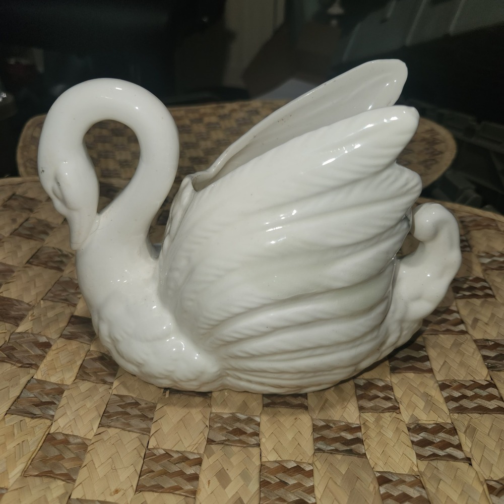 Vintage White Ceramic Swan Planter Trinket Dish Glossy Regency Decor 6 Inch